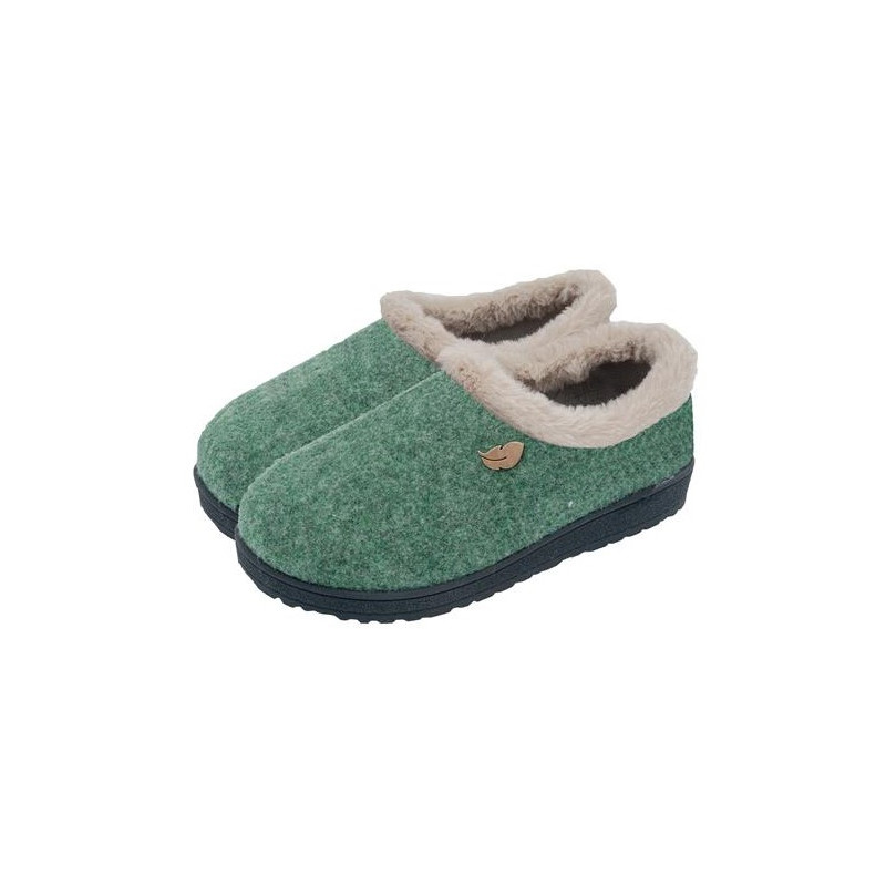 Zapatillas de casa cerradas de talon en paño verde con plantillas de gel plumaflex