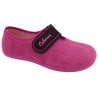 Zapatillas de casa cerradas de primavera en rizo en violeta