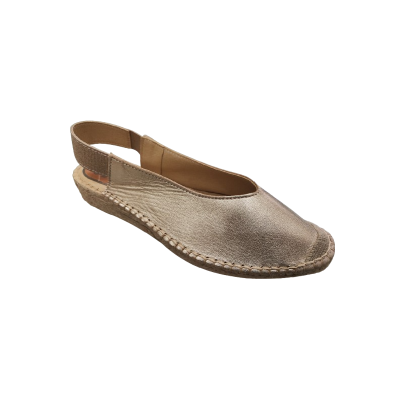 Sandalias de yute con cuña baja en piel metalizada oro con puntera cerrada