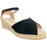 AMARPIES 28503 NEGRO en puntera abierta - Sandalias con cuña baja de 3 cuerdas en antelina con pulsera al tobillo