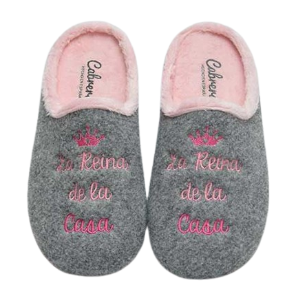 Zapatillas de casa de mujer en rosa y gris con bordado "La reina de la casa" madre mamá. Marca: Cabrera