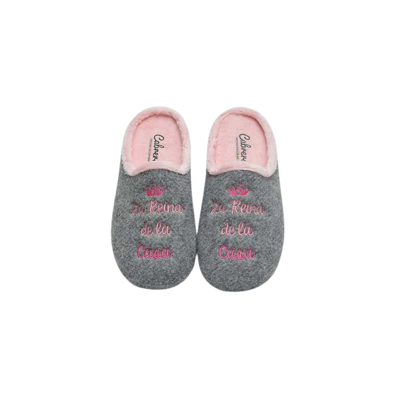 Zapatillas de casa de mujer en rosa y gris con bordado "La reina de la casa" madre mamá. Marca: Cabrera