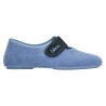 Zapatillas de casa de primavera cerradas con una tira de velcro y material en toalla azul