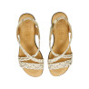Sandalias de trencitas en color platino con cuña y plantilla almohadillada